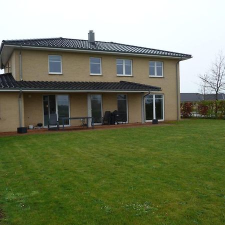 Vaerelse I Augustenborg I Stor Villa Esterno foto